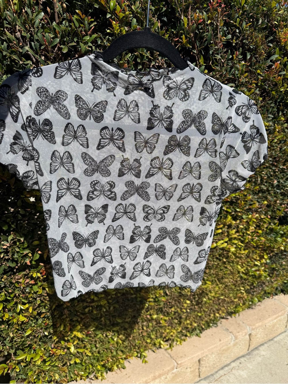 Forever 21 Black & White Butterfly Short Sleeve Tee